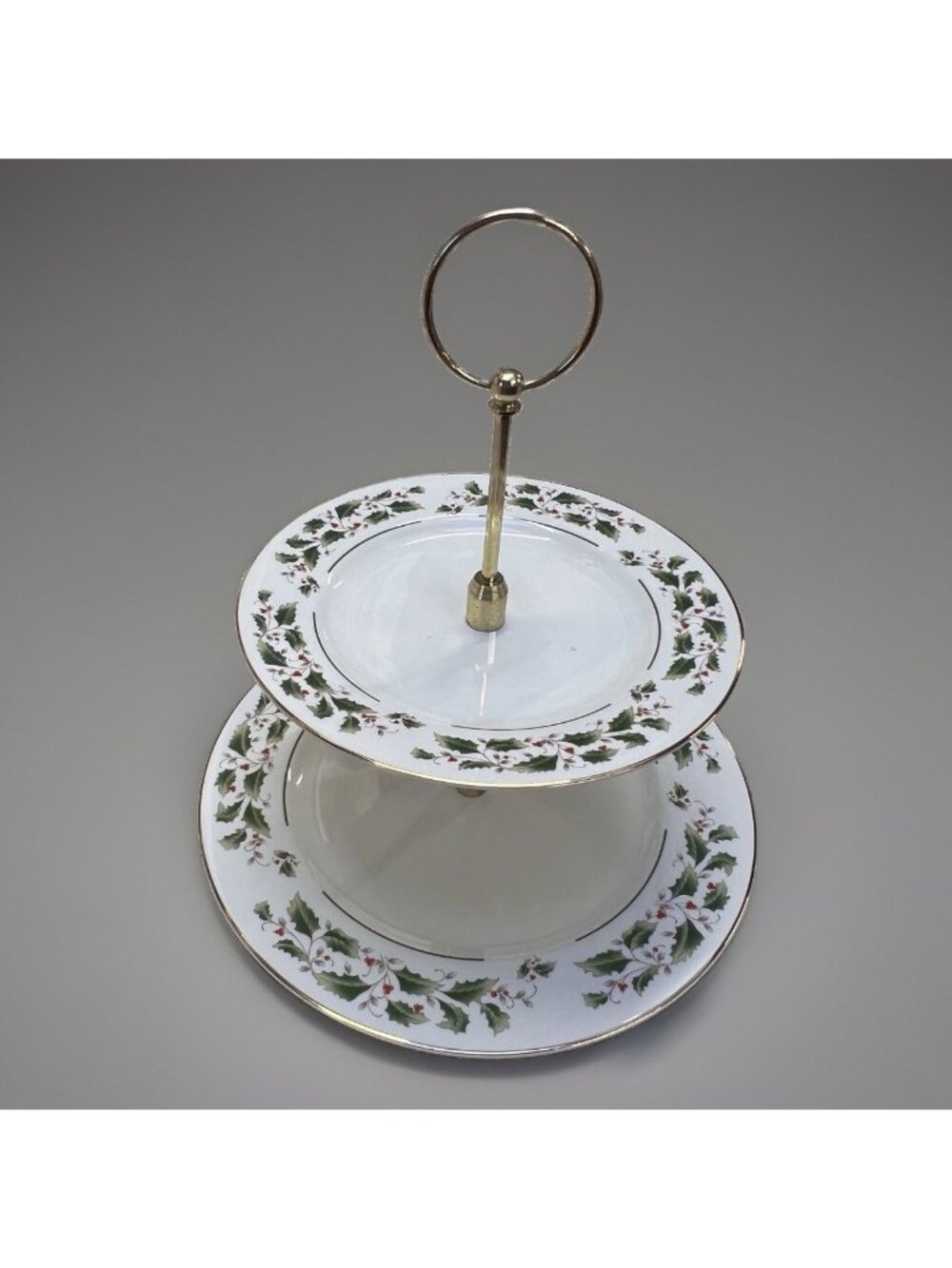 Royal Limited Holly Holiday 2 tiered Tid Bit Server Christmas Vtg Caldor